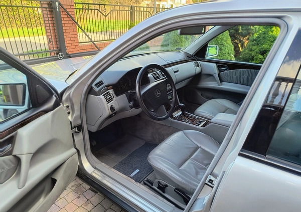 Mercedes-Benz Klasa E cena 16000 przebieg: 270000, rok produkcji 1999 z Żyrardów małe 742